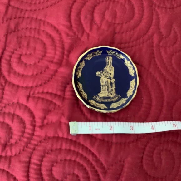 VINTAGE Ntra. Sra. De Montserrat Decorative Plate with Gold Trim - Picture 4 of 5